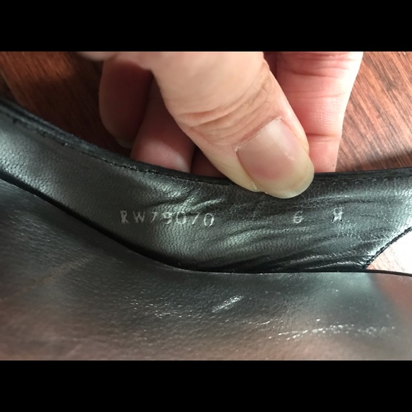 New Stuart Weitzman Satin Peep-toe Slingback Pumps - Picture 5 of 16